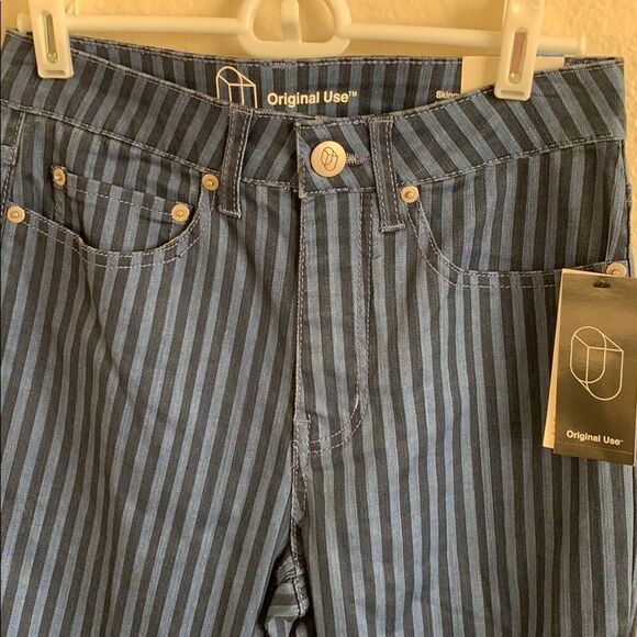 Striped Skinny Pants  - Picture 3 of 9